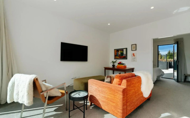 Jacks Point Family Retreat - Jacks Point Holiday Home
