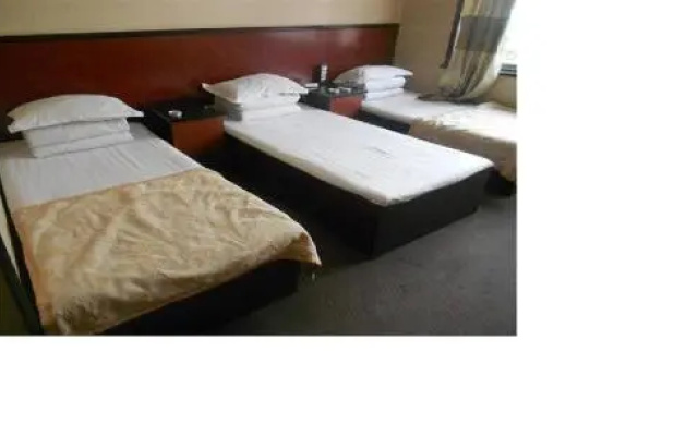 Fozi Inn Yibu