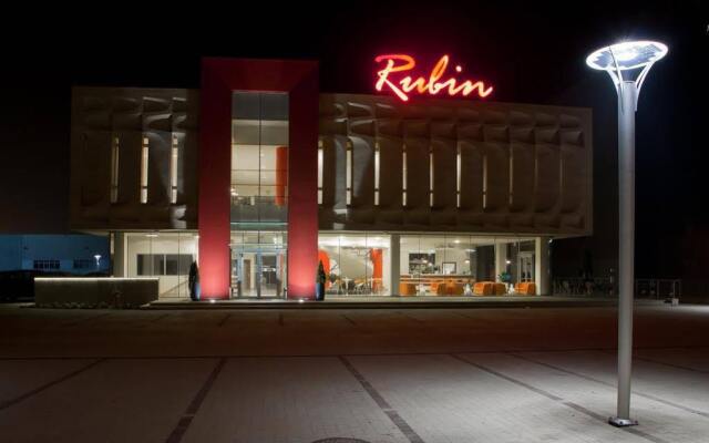 Отель Centrum Konferencyjno - Bankietowe Rubin вид на фасад