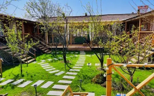 Tukes County Yunian Homestay