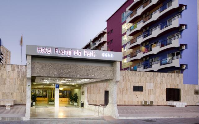 Отель Monarque Fuengirola Park Испания, Фуэнхирола - 2 отзыва об отеле, цены и фото номеров - забронировать отель Monarque Fuengirola Park онлайн вид на фасад