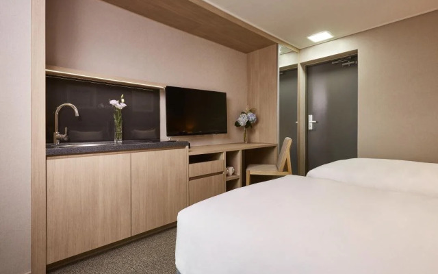 Raonstay In Perla Hotel