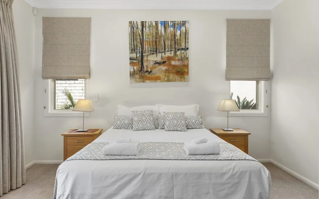 Perfect Family Holiday Home on Noosa Sound - 3 Key Court