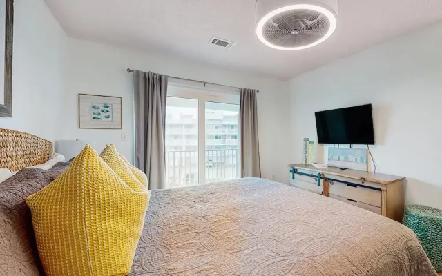 Beachside Villas 832