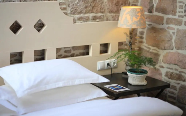 Cunda Lena Otel