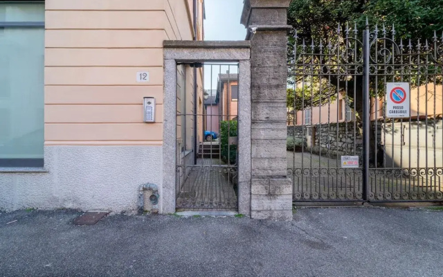 Gerbett Apartment with Terrace by Wonderful Italy