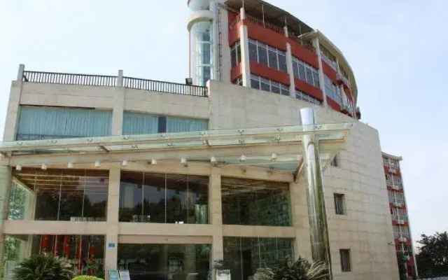 Longshui Lake Dalong Bay Hotel