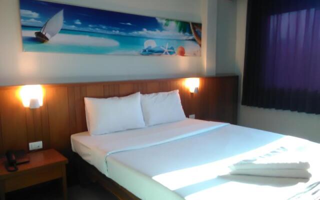 K2 Hotel @Airport комната для гостей