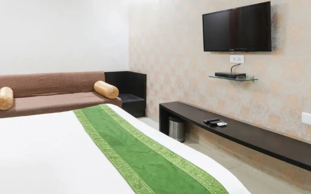 Hotel Divya Palace