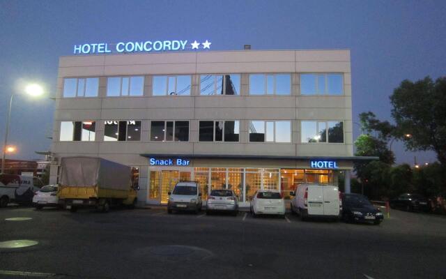 Отель Concordy Испания, Сан-Агустин-дель-Гвадаликс - отзывы, цены и фото номеров - забронировать отель Concordy онлайн вид на фасад