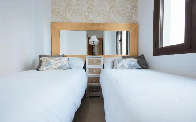 Hostly Orfila 3A-3B exclusive Penthouse-Center-Fibre-Parking Optional