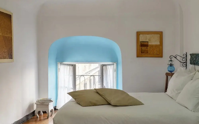 Appartamento a Palazzo Pallavicino in centro