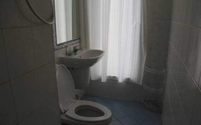 Chanisara Guest House