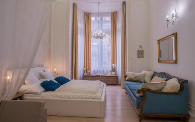 Bella DeLux Apartment