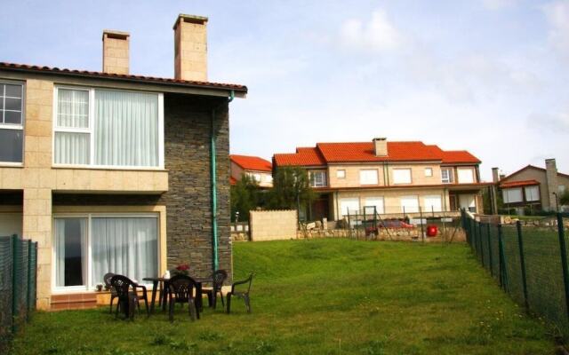 Отель Chalets Playa Galizano вид на фасад