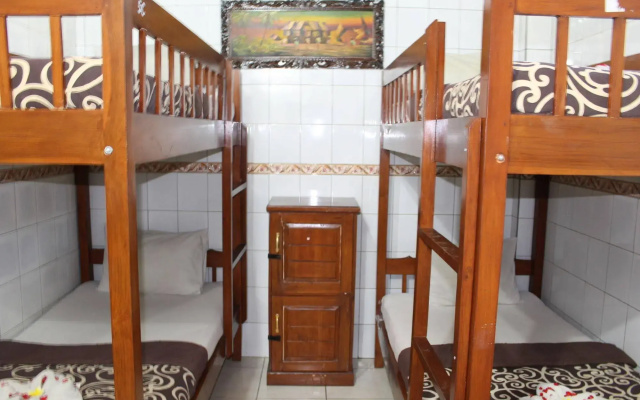Gong Corner Guest House 2