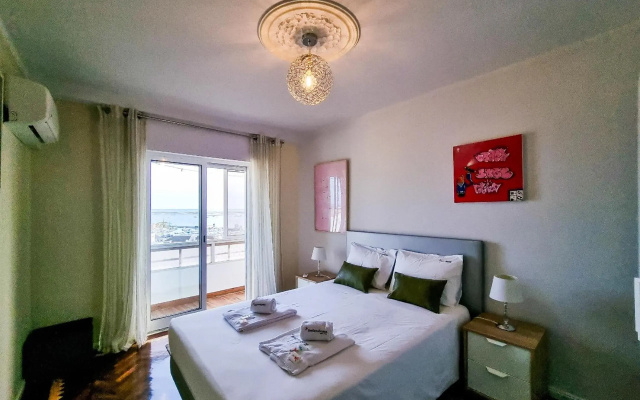 FLH Faro Family Flat with Balcony
