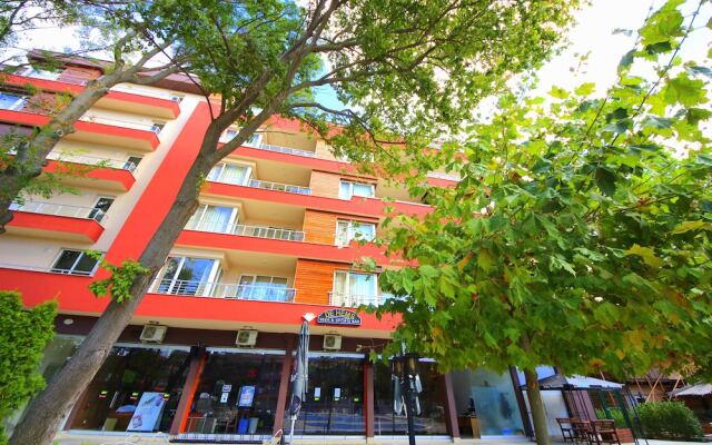 Отель Menada Zornitsa Apartments Болгария, Солнечный берег - отзывы, цены и фото номеров - забронировать отель Menada Zornitsa Apartments онлайн вид на фасад