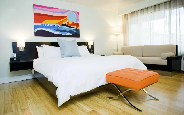 Hotel Current