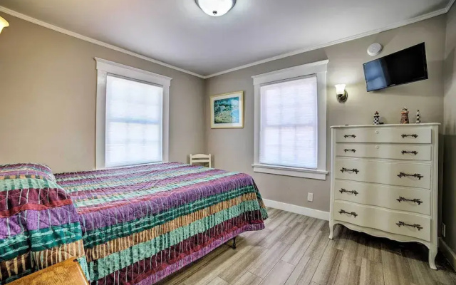 Ocean-view Home - Walk to Avalon City Center!