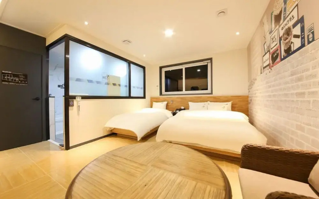 Jinju Hotel Hot
