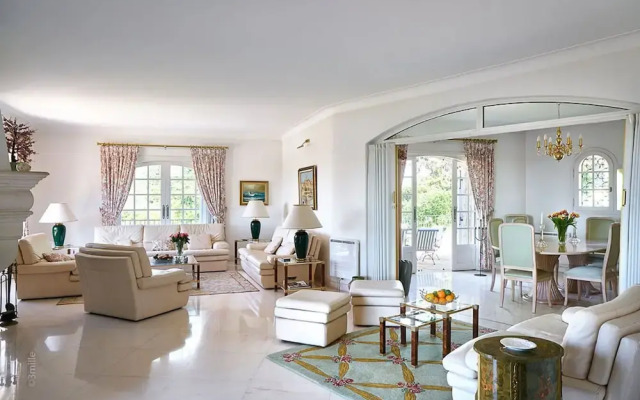 L'ORANGERAIE VI2077 by RIVIERA HOLIDAY HOMES