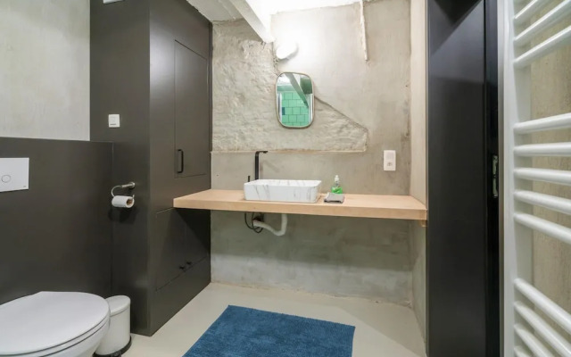 Antwerp Central 1br/7p Apartment