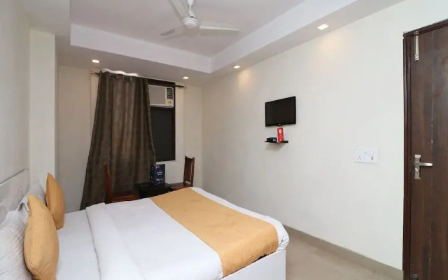 Mayesha Residency by OYO Rooms