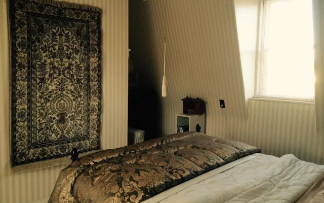 Auberge Nathalie Ora Guesthouse
