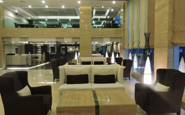 Royale Signature Hotel