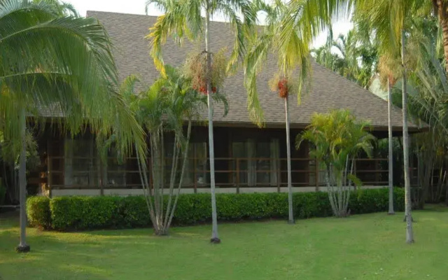 Victory Park Golf & Country Club(วิคตอรี่ พาร์ค กอล์ฟ แอนด์ คันทรี คลับ)