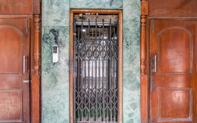 Hotel O Lenin Sarani