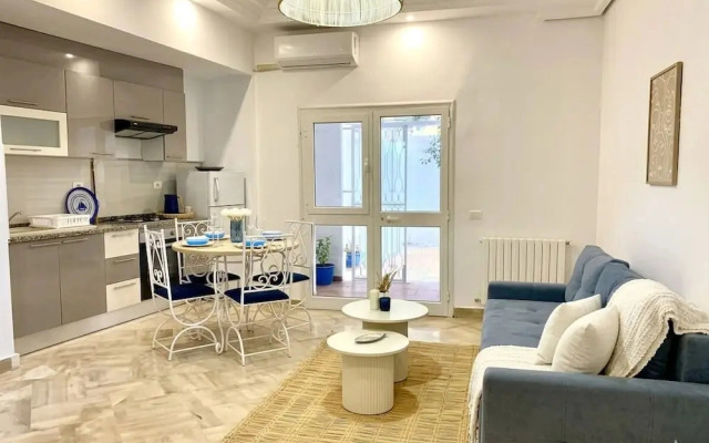 Charming 2-bedroom Apartment With Ocean View in Carthage