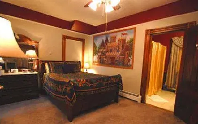 The Lion and The Rose Bed & Breakfast