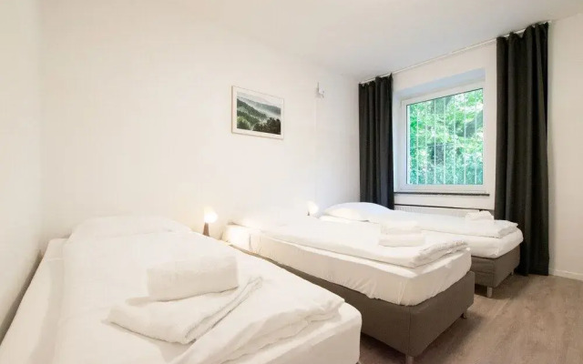 Tolstov-Hotels Large Apartment