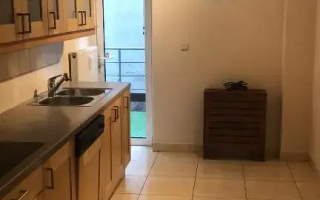 lovely two bedroom apartment with free parking