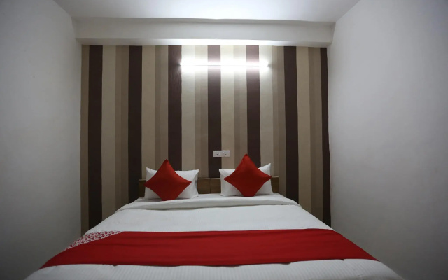 OYO 44400 Retreat Inn