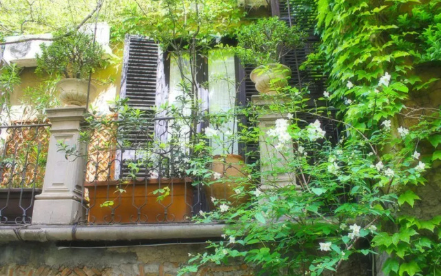 Inn The Garden