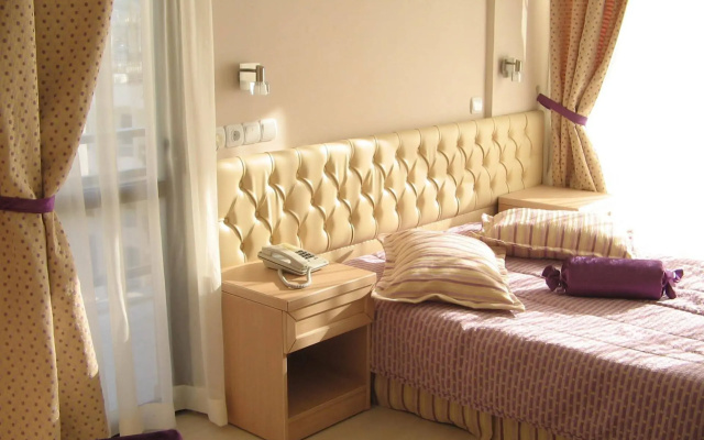 Esat Otel