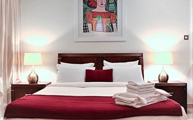 Отель One Perfect Stay - 8 Boulevard Tower комната для гостей