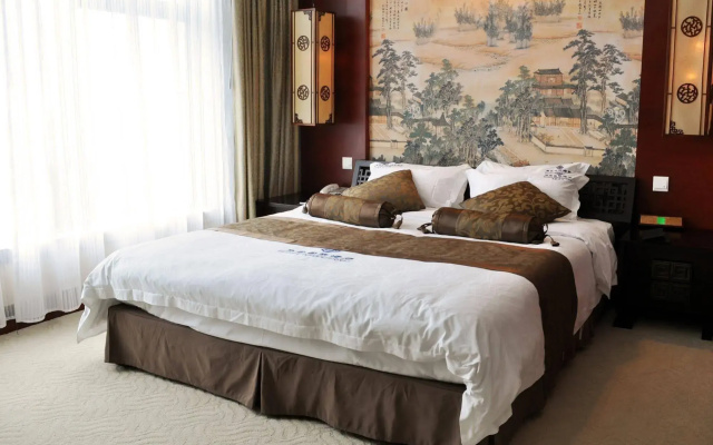 Jiang Men Palace International Hotel