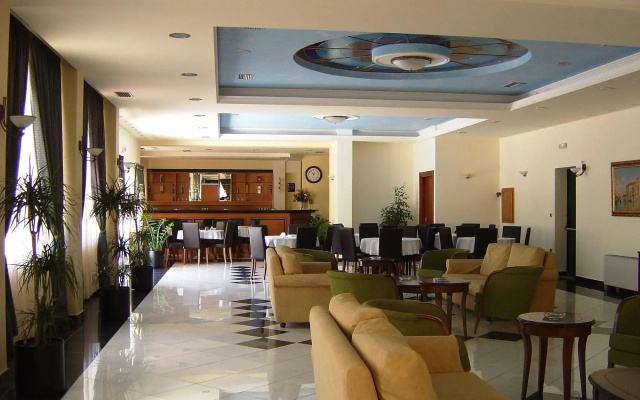 Hotel Platon
