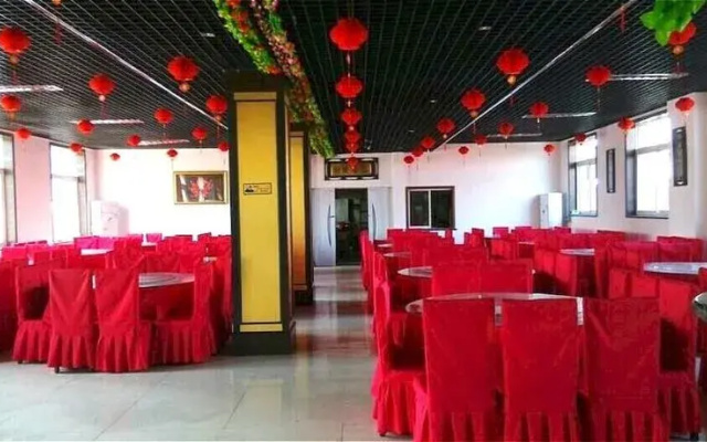 Super 8 Hotel Qinhuangdao Shanhaiguan Railway Stat