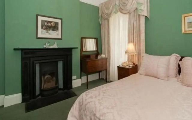 Ivyleigh House