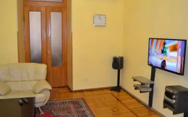 Apartment on Teryan Street