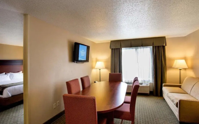 Fairfield Inn & Suites Detroit Livonia