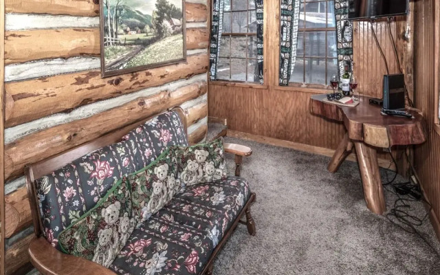 413apvillage29avncb - Bear Den