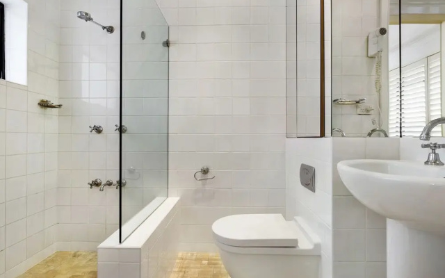 Ballantyne at Mosman Serviced Apartment