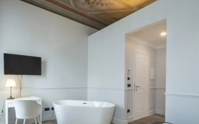 Gemini Suites Navona