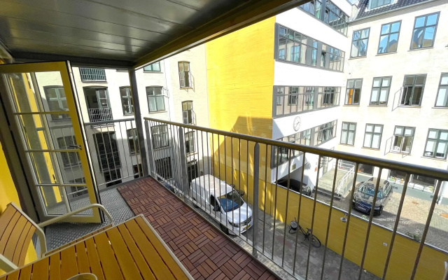 ★Balcony Apt. Central in Copenhagen, 50M to Metro★